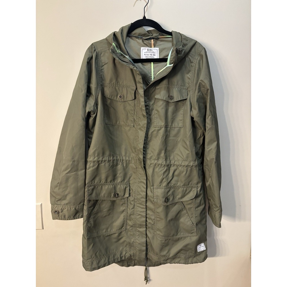 Nike‎ Women Large Green Nylon Zip Up Engineered For World Class Athletes Jacket